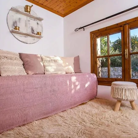 Сasa de vacaciones Old Nest House *